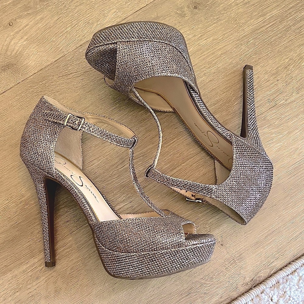 Jessica Simpson Bansi platform gold heels